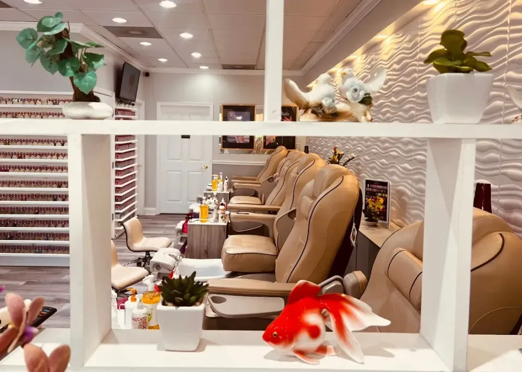 CT Nails — Nail salon in Abingdon